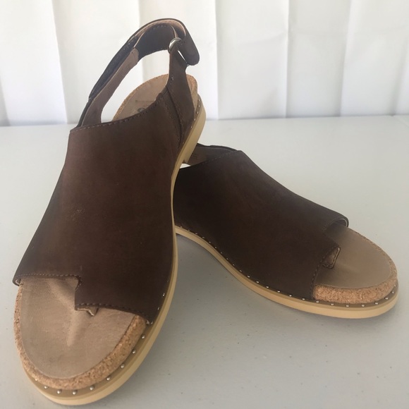 Earth Shoes - Earth Grove Gala Toe Loop - Sling Back -Brown Sandals -  Womens SZ 7